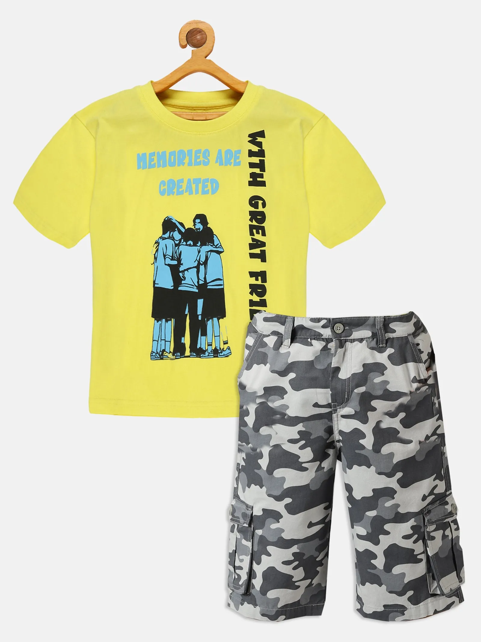 Boys Printed Round Neck Tee & Camouflage Printed Knee Length Cargo Shorts Set