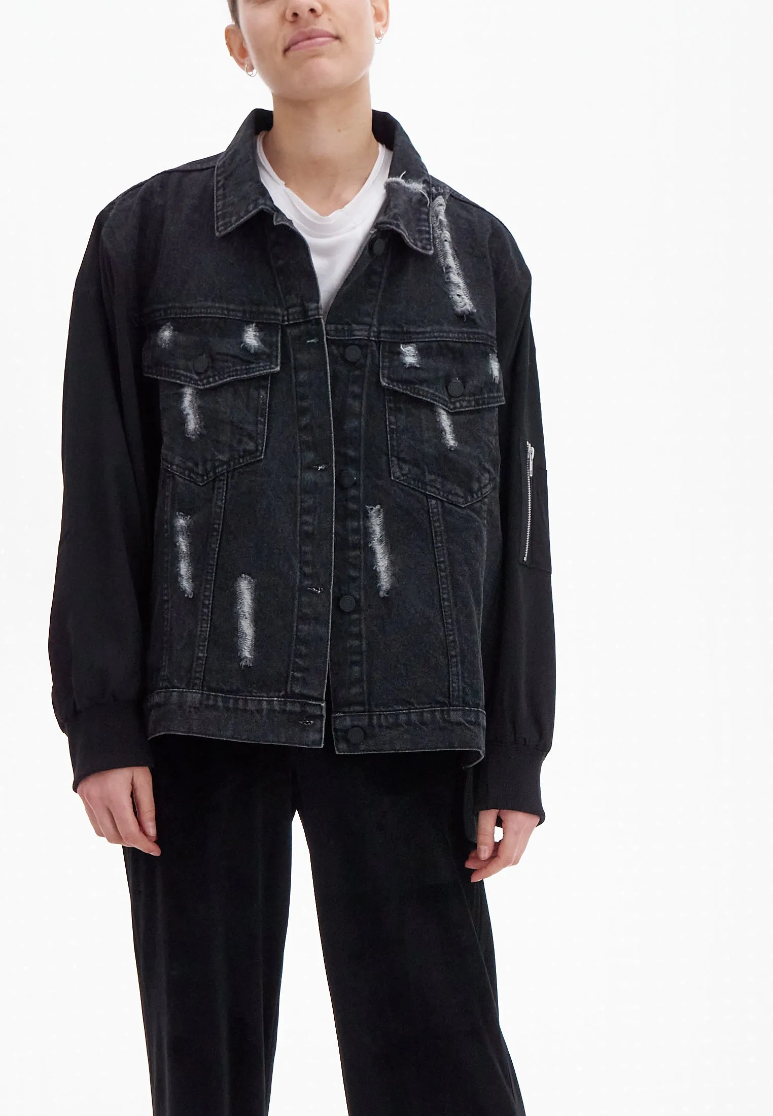 CAPRICORN DENIM JACKET WASHED BLACK