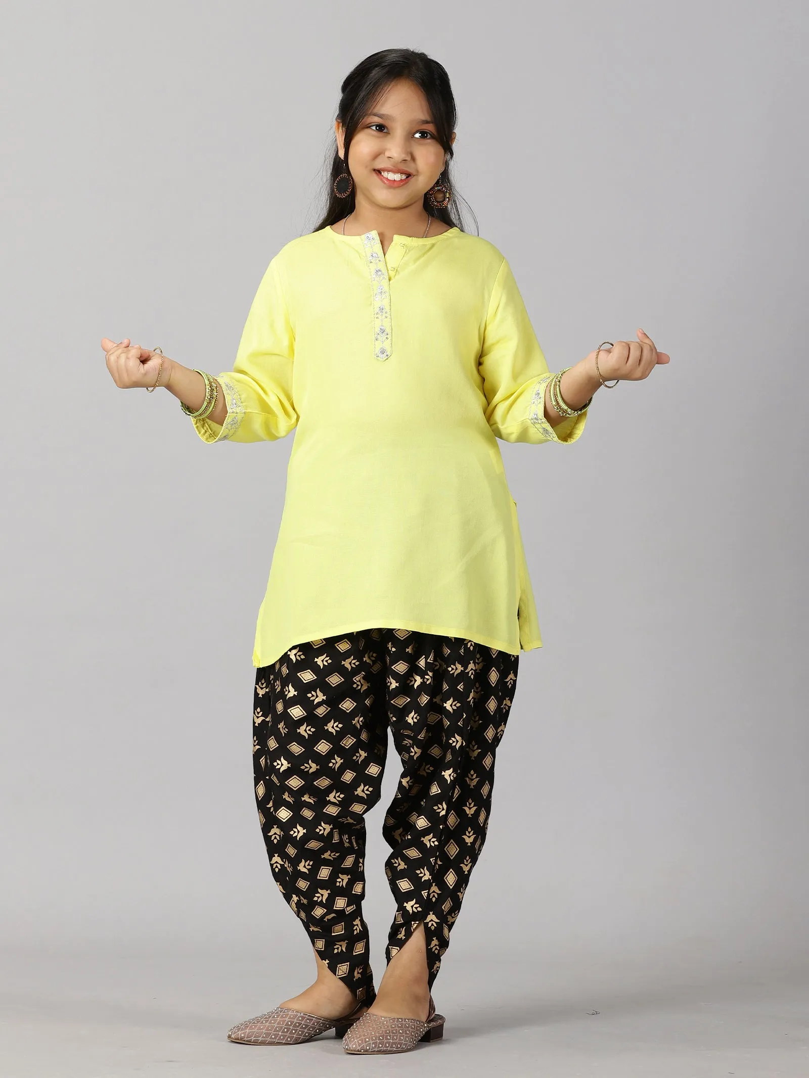 Girls 3/4Th Sleeve Short Kurta