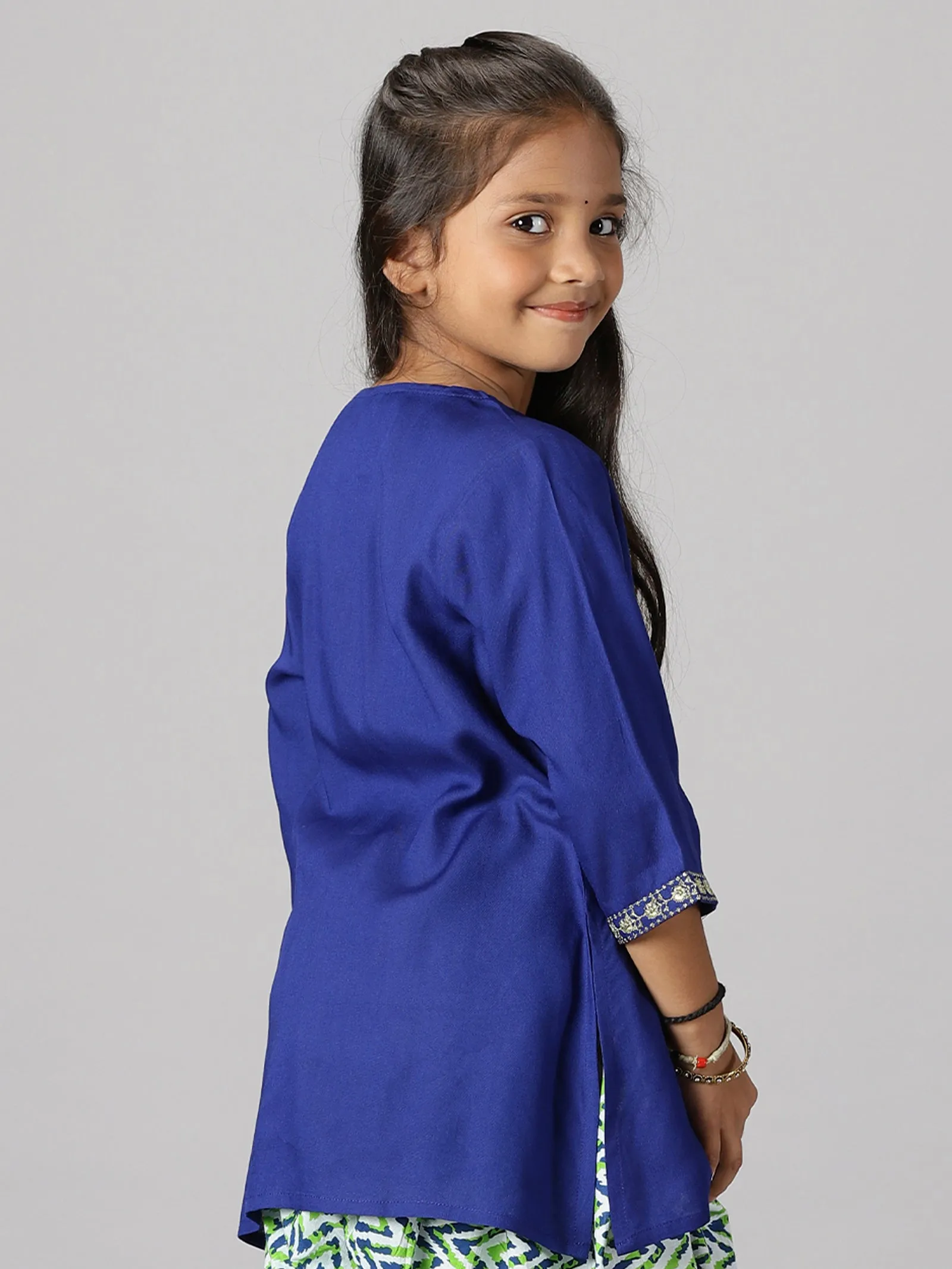 Girls 3/4Th Sleeve Short Kurta