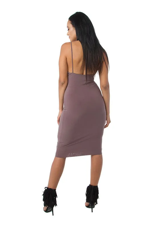 THE MYSTYLEMODE MOCHA V NECK LOW BACK DOUBLE LINED ESSENTIAL MIDI DRESS